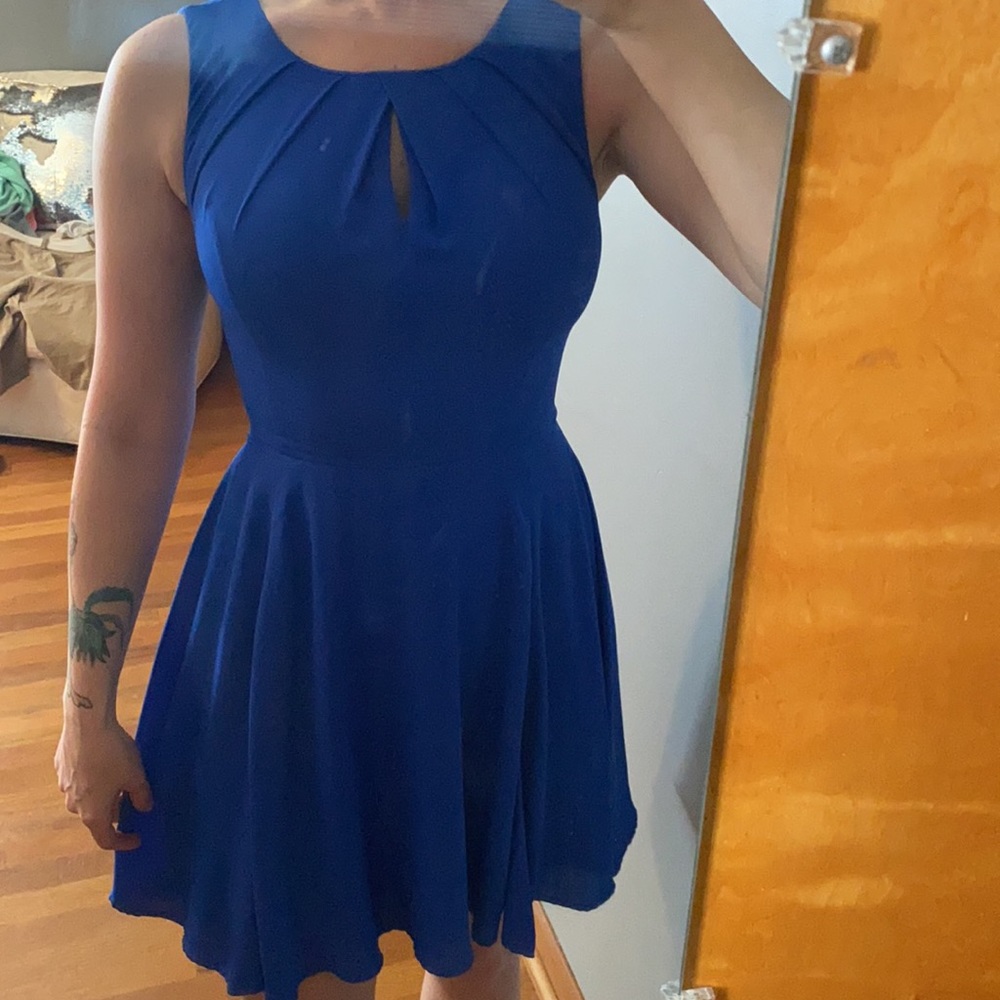 Express mini dress - Picture 3 of 7